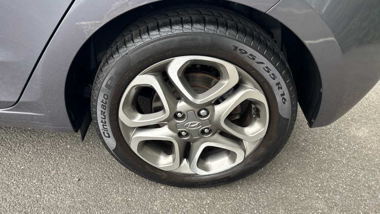 Hyundai i20 1.2 MPi Play 5dr Petrol Hatchback